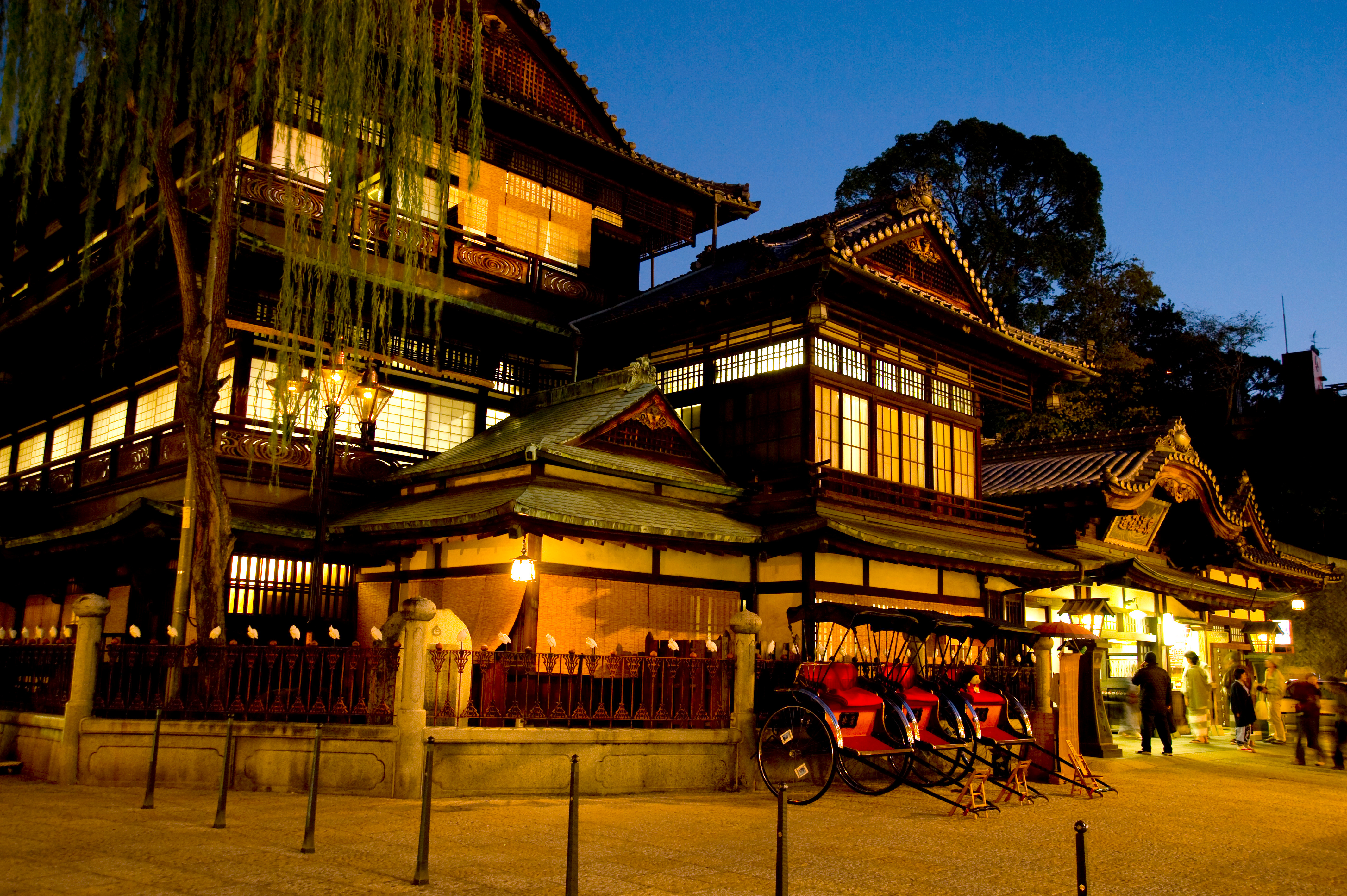 道後温泉本館
